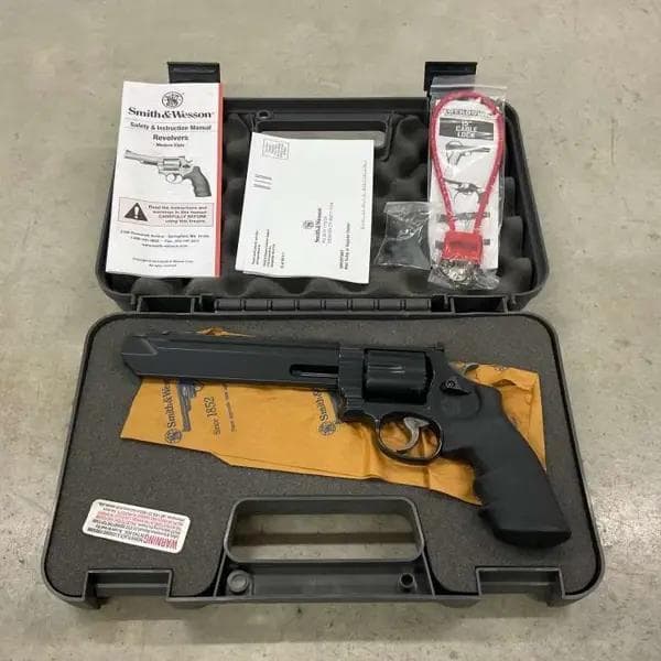 S&W Stealth Hunter 629-6 used