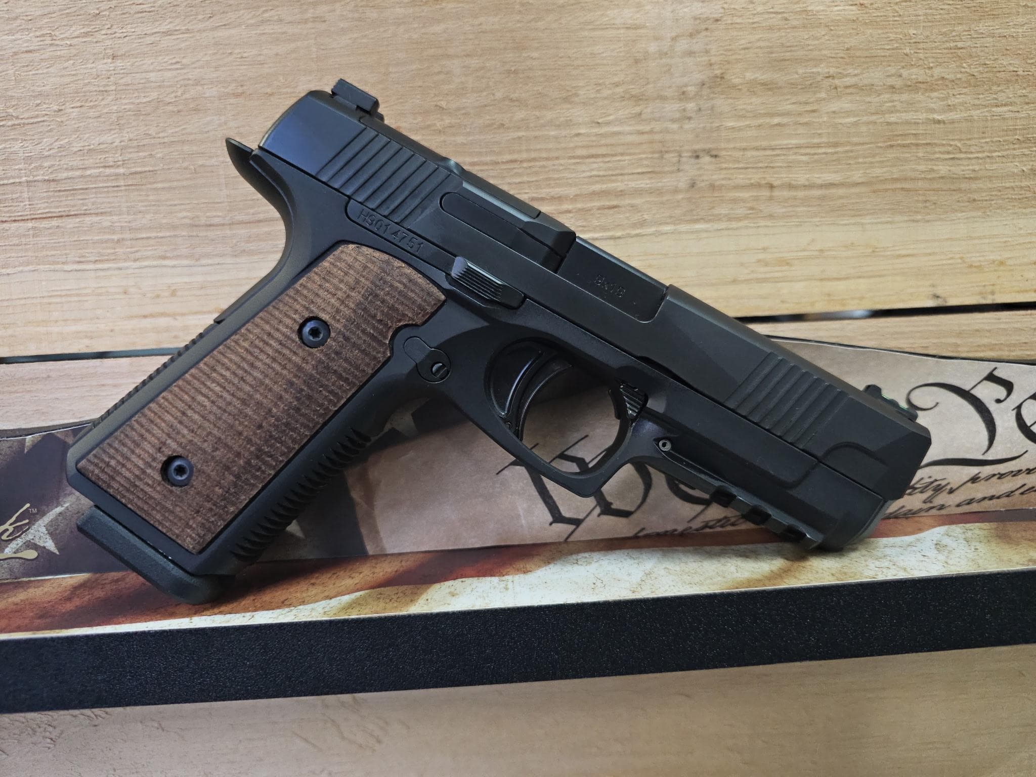 DANIEL DEFENCE H9 9MM PISTOL