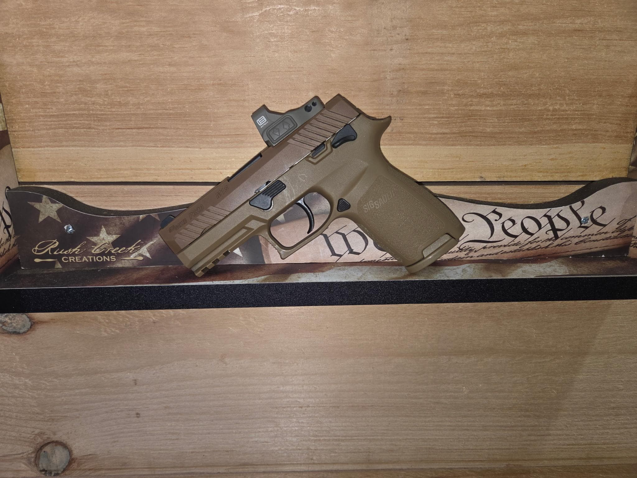 Sig Sauer P320 M18 Cyote with Red Dot